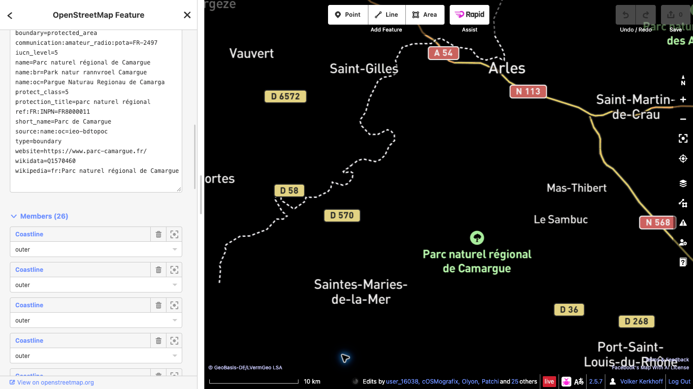 Vue réelle de l’éditeur Rapid d’OSM avec le Parc naturel régional de Camargue sélectionné et le tag POTA FR-2497 visible